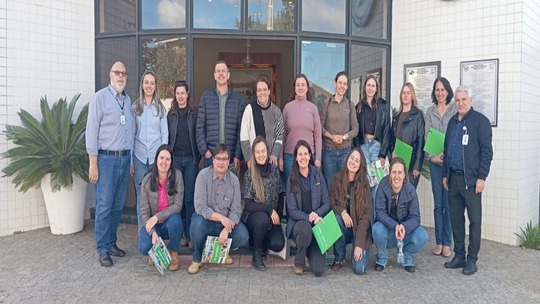 Grupo Mulheres em Campo da Cooperativa FRÍSIA visita a APCBRH e conhece as novidades e inovações para gestão dos rebanhos